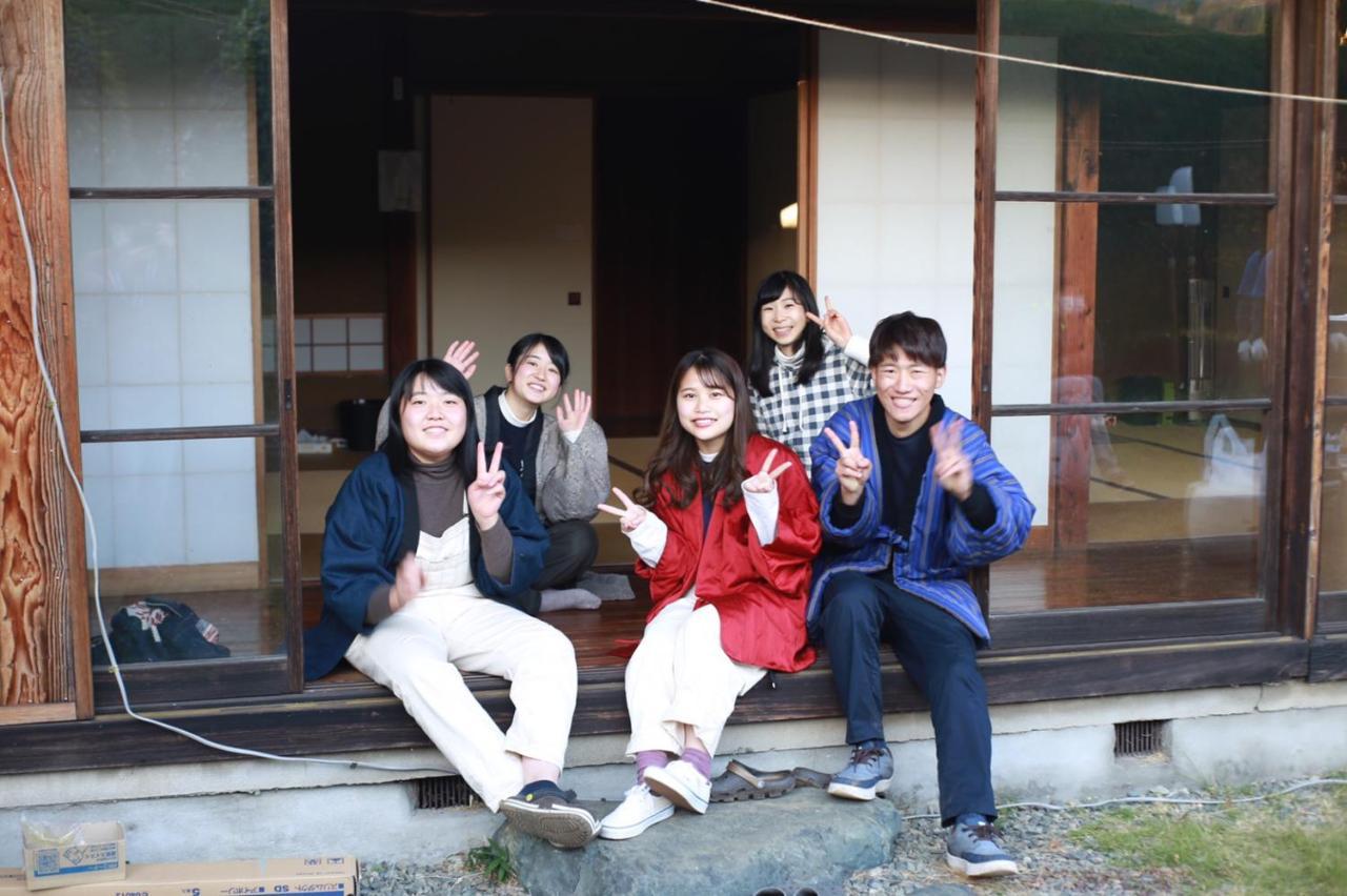 Guest House Yukari Tsuru Eksteriør bilde